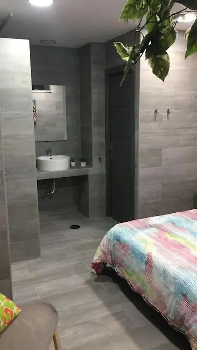 Apartamento B, A 3 Minutos De La Estacion Central De Bus Y Tren Málaga